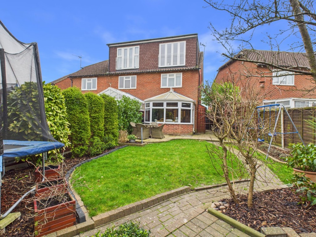Walnut Avenue, Baldock, Hertfordshire