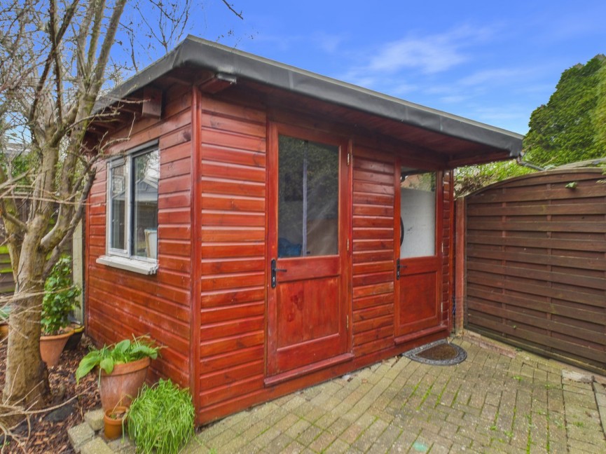 3 bedroom House for Sale Walnut Avenue, Baldock, Hertfordshire