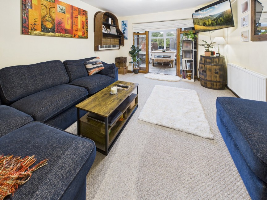 3 bedroom House for Sale Walnut Avenue, Baldock, Hertfordshire