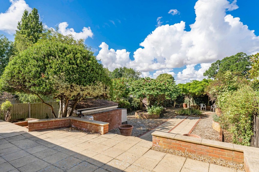 3 bedroom House for Sale Oakley, Bedford