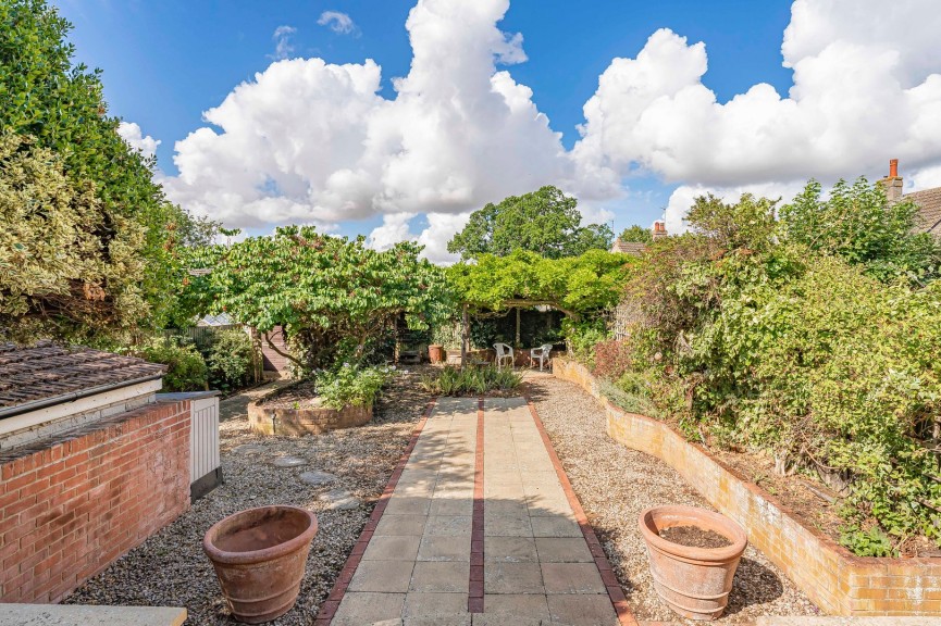 3 bedroom House for Sale Oakley, Bedford