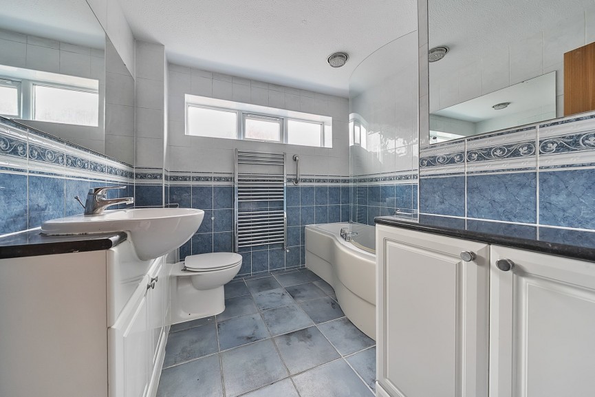4 bedroom House for Sale High Street, Flitwick, Bedfordshire