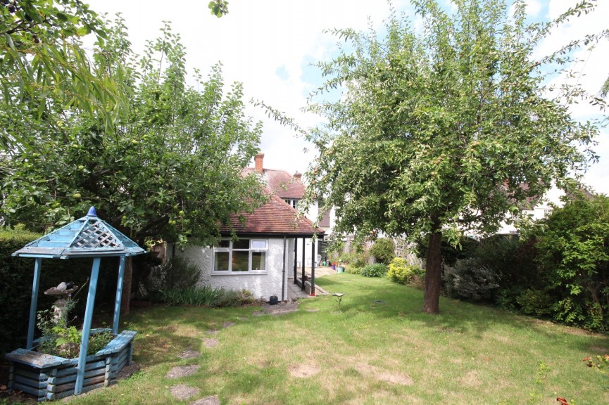 3 bedroom House for Sale Hillshott, Letchworth Garden City, Hertfordshire