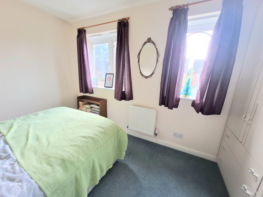 2 bedroom House for Sale Reynolds Close, Biggleswade, Bedfordshire