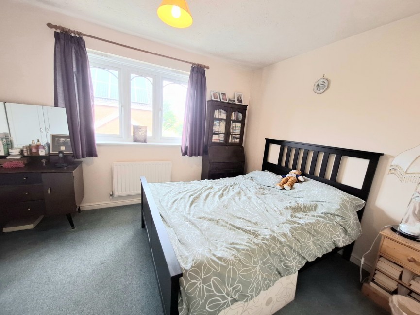 2 bedroom House for Sale Reynolds Close, Biggleswade, Bedfordshire