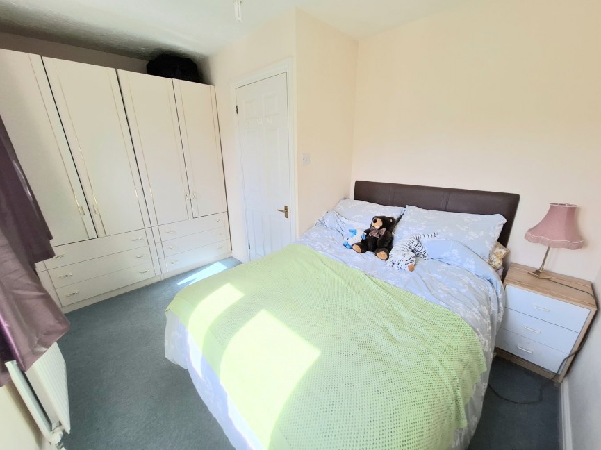 2 bedroom House for Sale Reynolds Close, Biggleswade, Bedfordshire