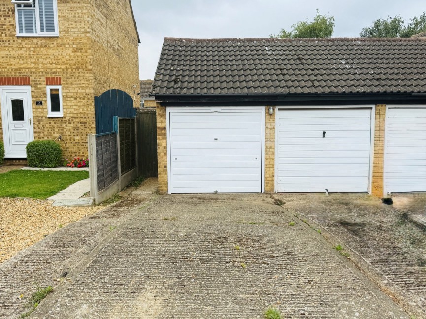 2 bedroom House for Letting Eagle Drive, Flitwick, Beds