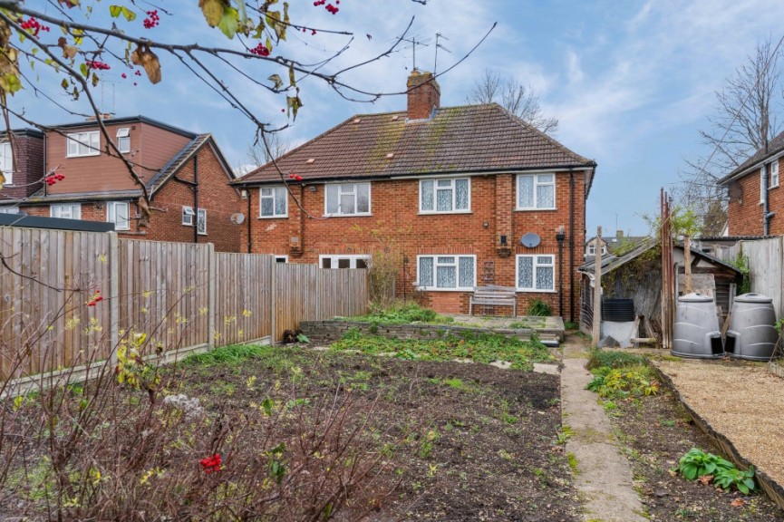 3 bedroom House for Sale Willian Road, Hitchin, Hertfordshire