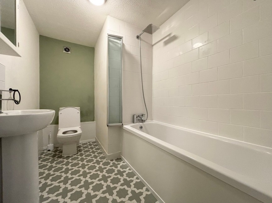 1 bedroom Flat for Letting 60 High Street, Biggleswade, Bedfordshire