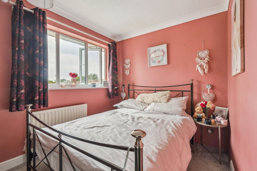 3 bedroom House for Sale Chase Hill Road, Arlesey, Bedfordshire