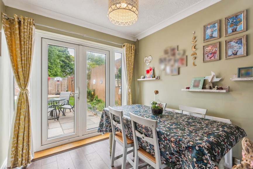 3 bedroom House for Sale Chase Hill Road, Arlesey, Bedfordshire