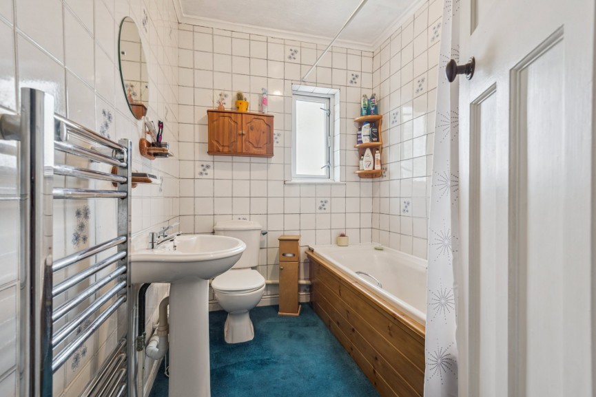 3 bedroom House for Sale Heathfield Road, Hitchin, Hertfordshire
