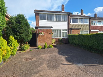 Garden Walk, Royston, Hertfordshire