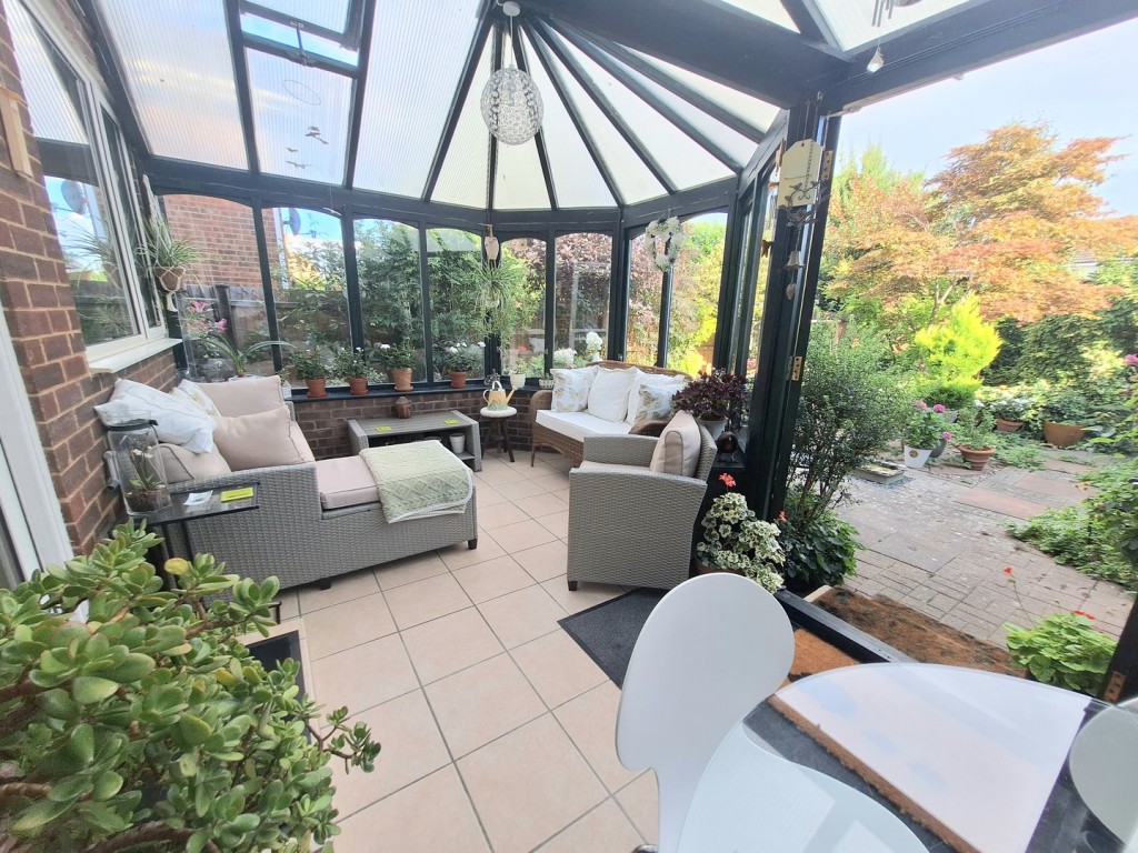 Garden Walk, Royston, Hertfordshire