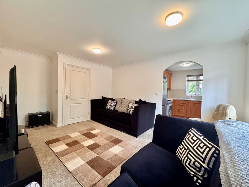2 bedroom Flat for Sale Weston Way, Baldock, Hertfordshire