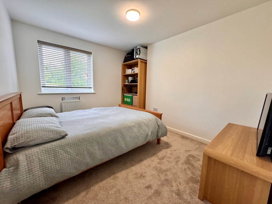 2 bedroom Flat for Sale Weston Way, Baldock, Hertfordshire