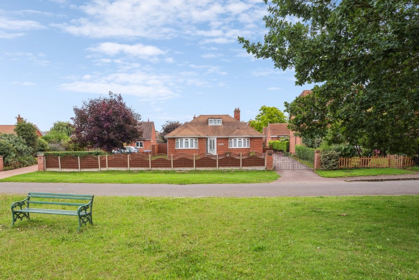 3 bedroom Bungalow for Sale Broom, Biggleswade, Bedfordshire