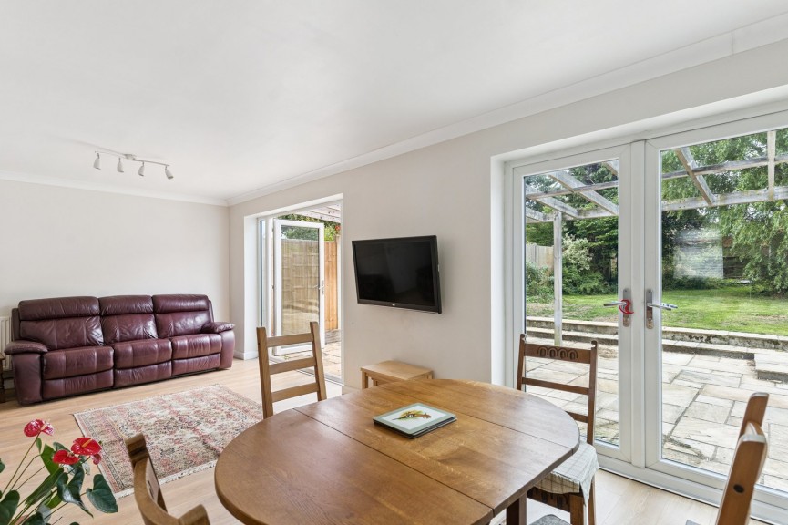 3 bedroom House for Sale Burford Way, Hitchin, Hertfordshire