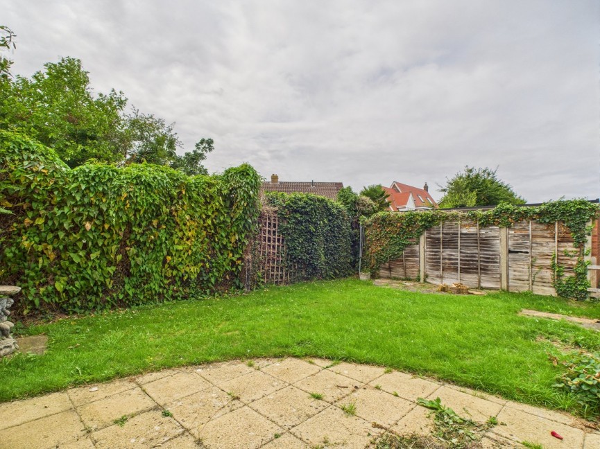 2 bedroom Flat for Sale King Georges Close, Hitchin, Hertfordshire