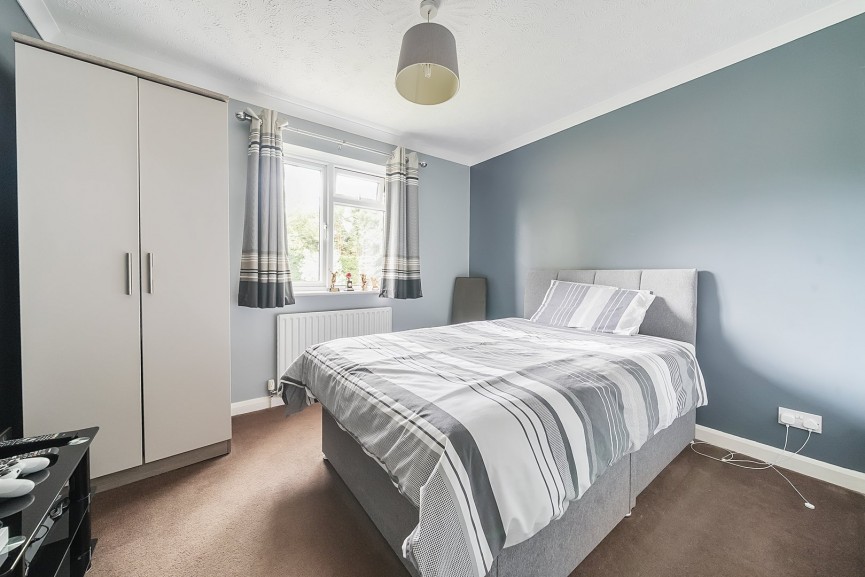 4 bedroom House for Sale Coppice Mead, Stotfold, Bedfordshire