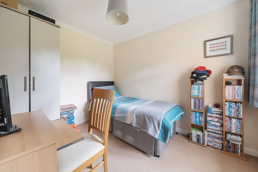 4 bedroom House for Sale Coppice Mead, Stotfold, Bedfordshire