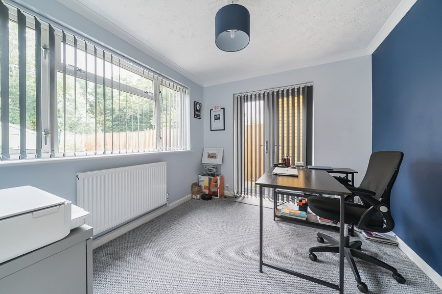 4 bedroom House for Sale Coppice Mead, Stotfold, Bedfordshire