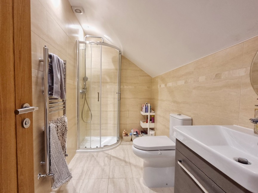 6 bedroom House for Sale Gravenhurst, Bedfordshire