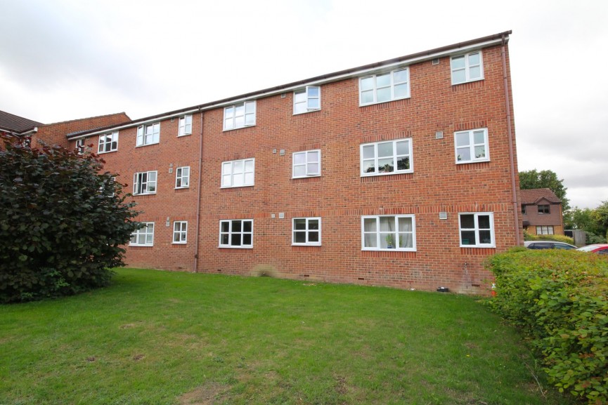 0 bedroom Flat for Letting Marmet Avenue, Letchworth Garden City, Hertfordshire