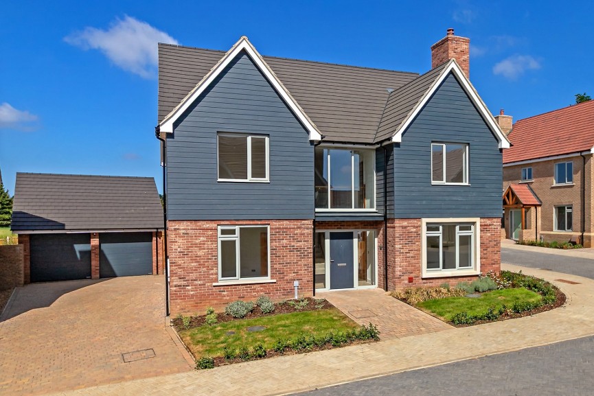 5 bedroom House for Sale Maulden