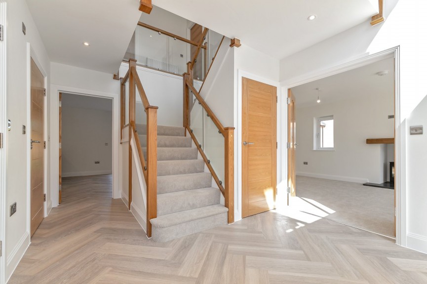 5 bedroom House for Sale Maulden