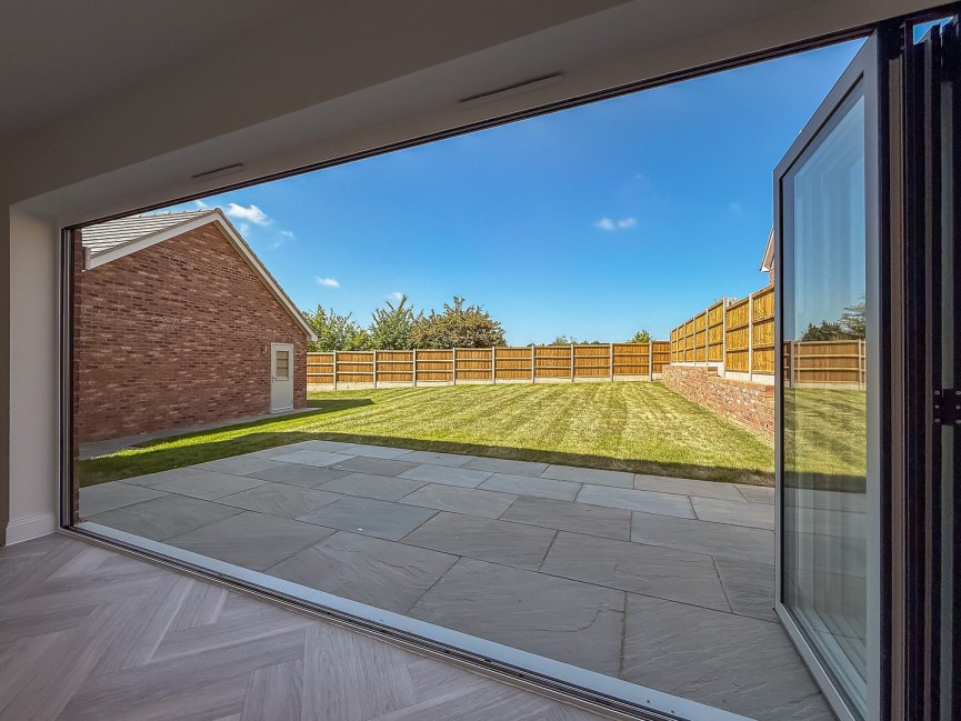 5 bedroom House for Sale Maulden