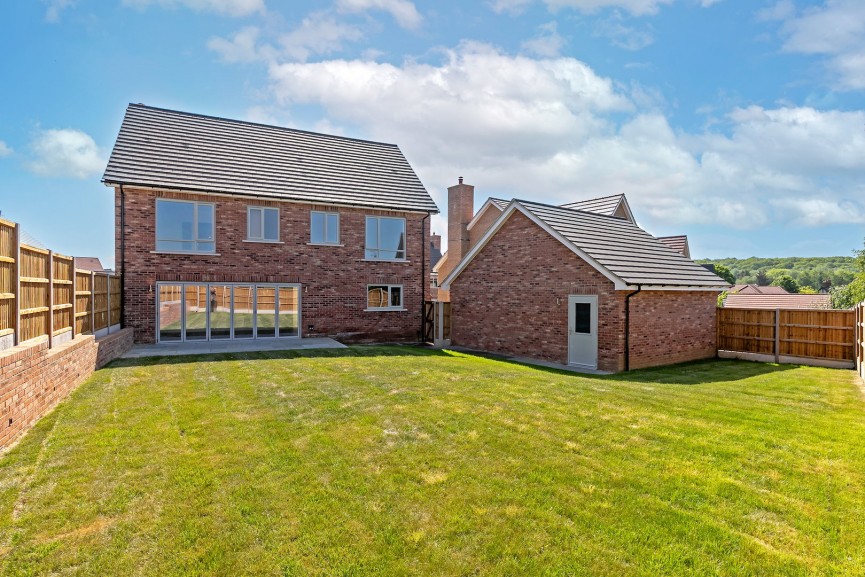 5 bedroom House for Sale Maulden