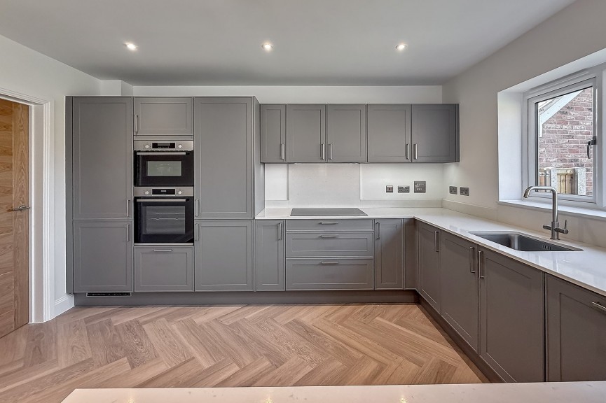 5 bedroom House for Sale Maulden