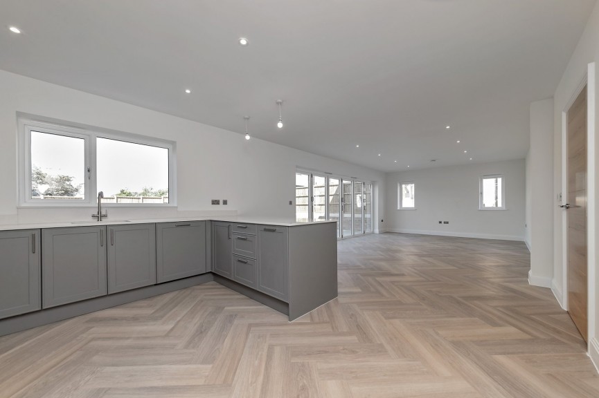 5 bedroom House for Sale Maulden