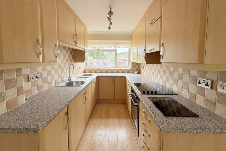 3 bedroom Bungalow for Sale Willow Way, Flitwick, Bedfordshire