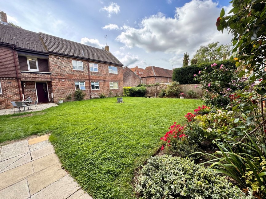 2 bedroom Flat for Sale Riddell Gardens, Baldock, Hertfordshire