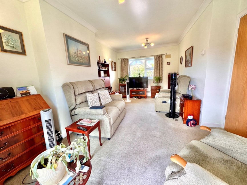 2 bedroom Flat for Sale Riddell Gardens, Baldock, Hertfordshire
