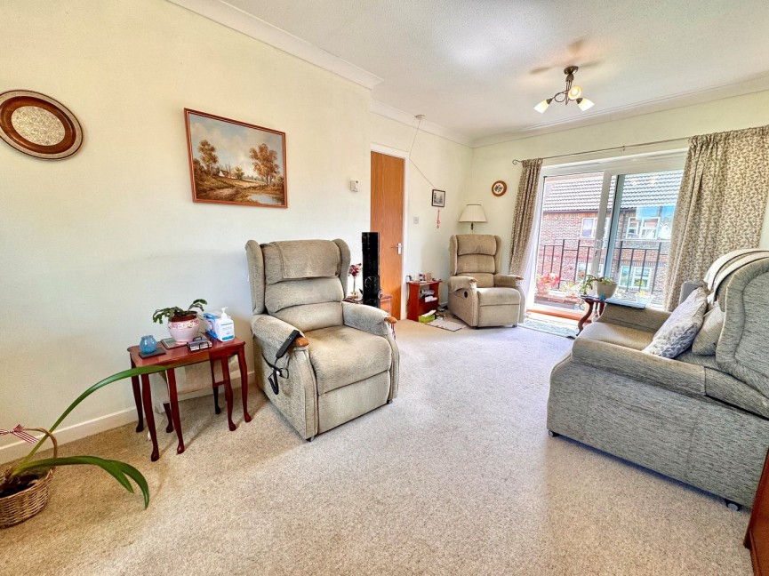 2 bedroom Flat for Sale Riddell Gardens, Baldock, Hertfordshire