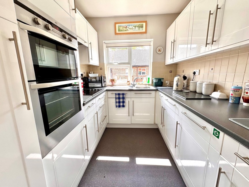 2 bedroom Flat for Sale Riddell Gardens, Baldock, Hertfordshire