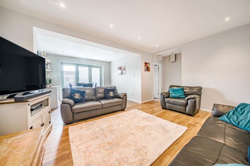 3 bedroom House for Sale Derwent Road, Henlow, Bedfordshire