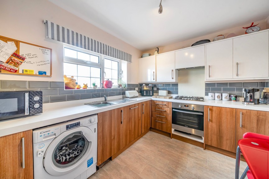 3 bedroom House for Sale Derwent Road, Henlow, Bedfordshire