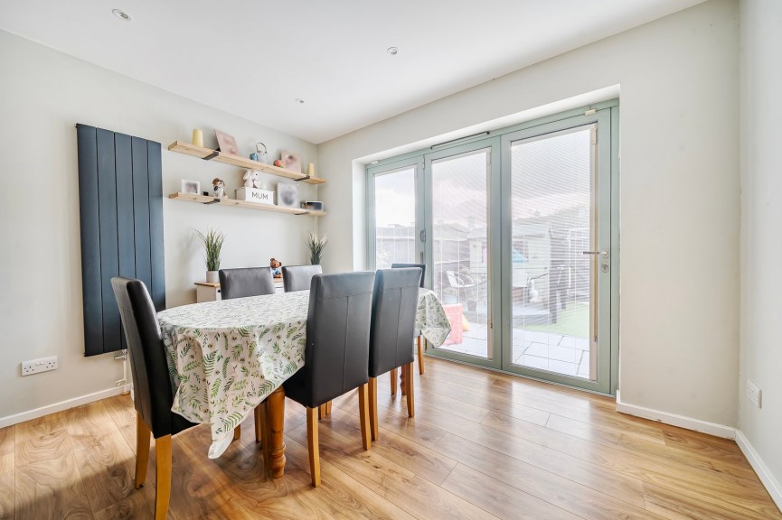 3 bedroom House for Sale Derwent Road, Henlow, Bedfordshire