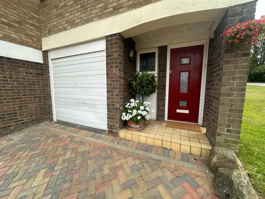 3 bedroom House for Sale Garden Lane, Royston, Hertfordshire