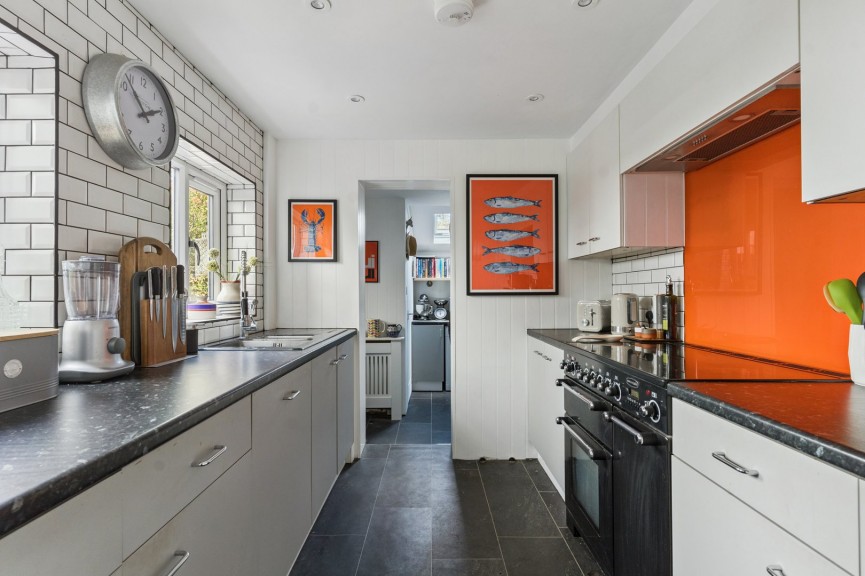 2 bedroom House for Sale Oughton Head Way, Hitchin, Hertfordshire