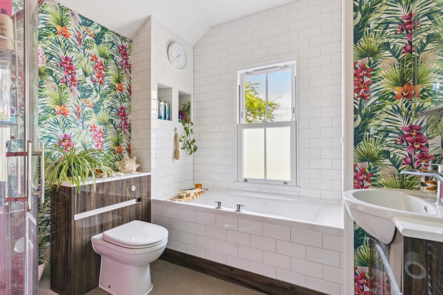 2 bedroom House for Sale Oughton Head Way, Hitchin, Hertfordshire