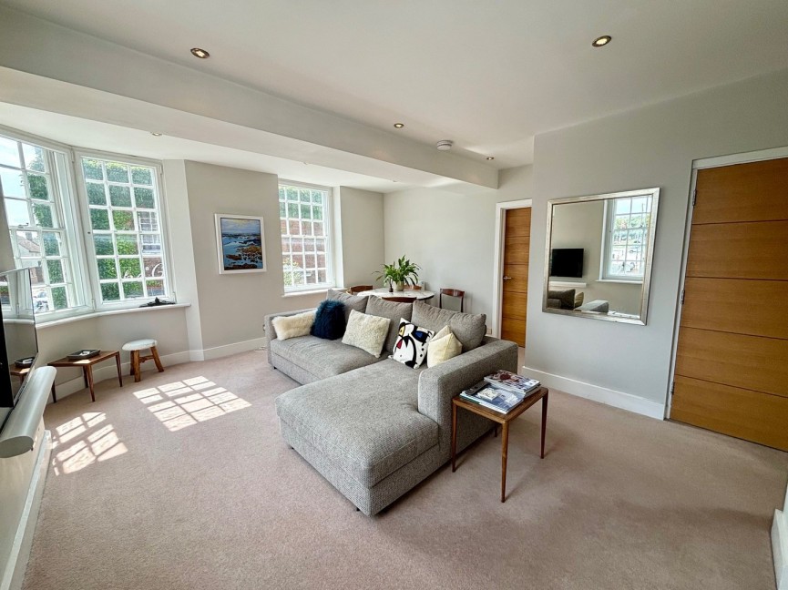 2 bedroom Flat for Sale Church Street, Baldock, Hertfordshire