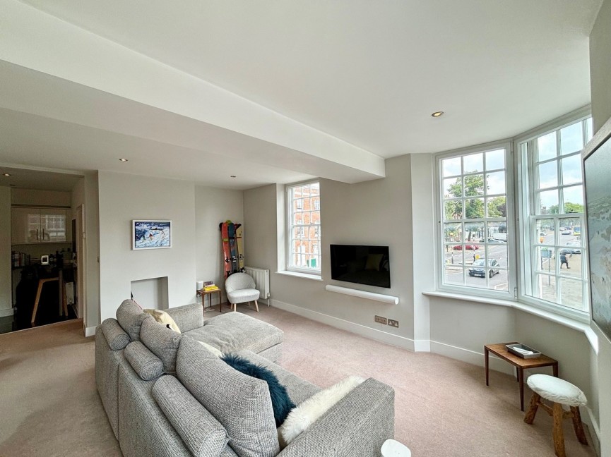 2 bedroom Flat for Sale Church Street, Baldock, Hertfordshire