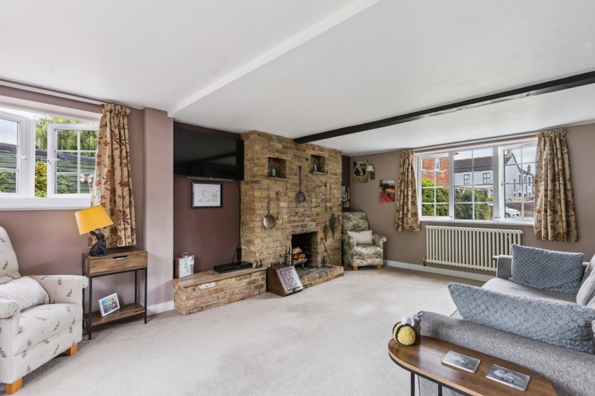 2 bedroom House for Sale High Street, Arlesey, Bedfordshire