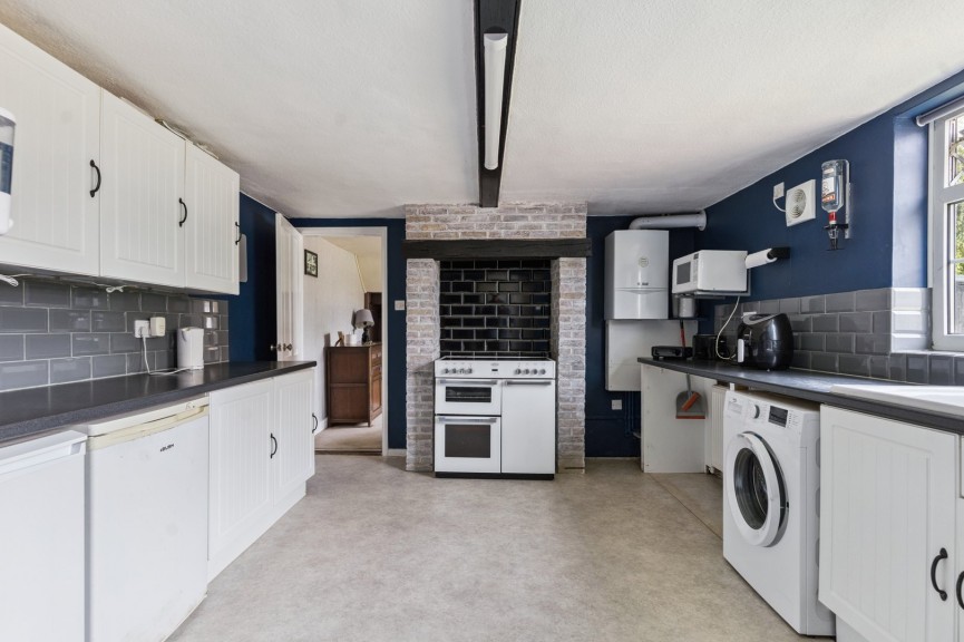 2 bedroom House for Sale High Street, Arlesey, Bedfordshire