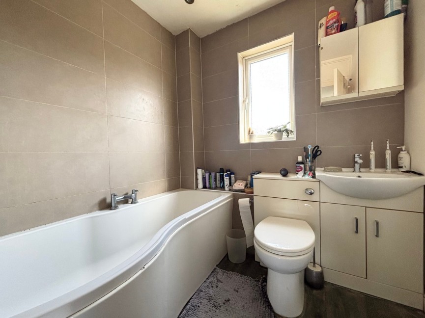 3 bedroom House for Letting Mercia Road, BALDOCK, Hertfordshire